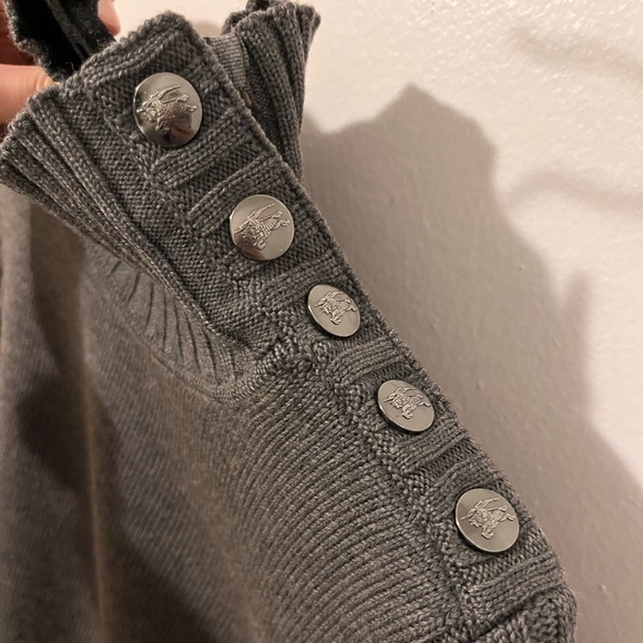 Vintage Burberry Turtleneck - Picture 2 of 4